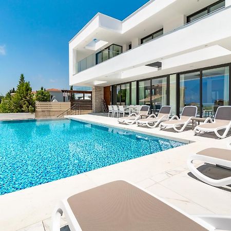 Villa Arsinoe By Ezoria Villas Coral Bay Exterior photo